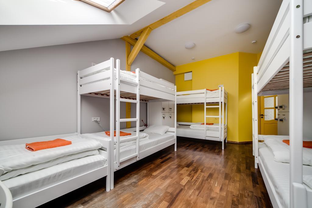 Park Plus Hostel Lviv Rom bilde